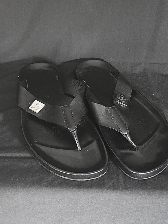 Louis Vuitton Mens Sandals Lightly Used in Excellent Condition main image 4